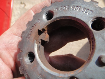 Crankshaft pulley Woodruff key